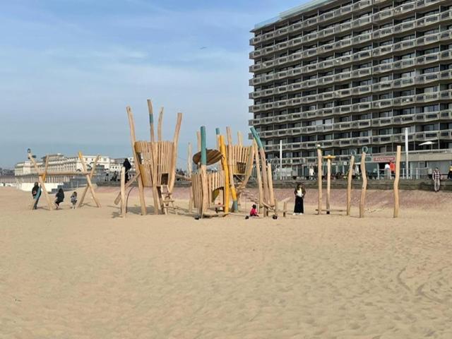 Residentie Aldis Met Zeezicht Leilighet Oostende Eksteriør bilde
